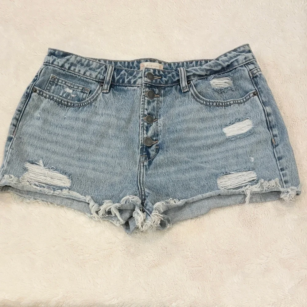 Altar’d State 31 (L 8-10) High Rise Denim Women’s Shorts Exposed Button Fly
